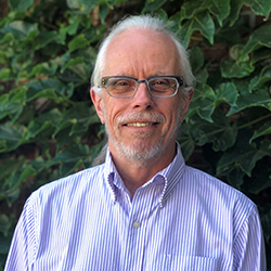 Headshot of Glen Carruthers